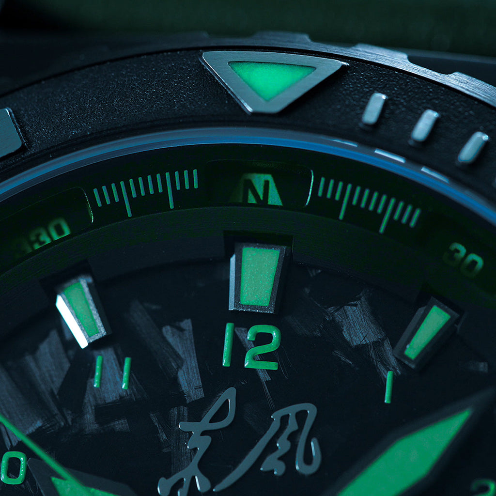 Dongfeng Series Carbon Fiber Dial Tactical Watch 44mm